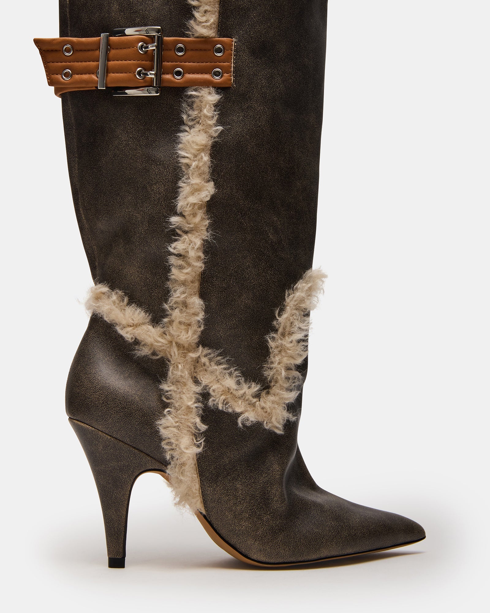 BADDIE FAUX FUR BROWN DISTRESSED
