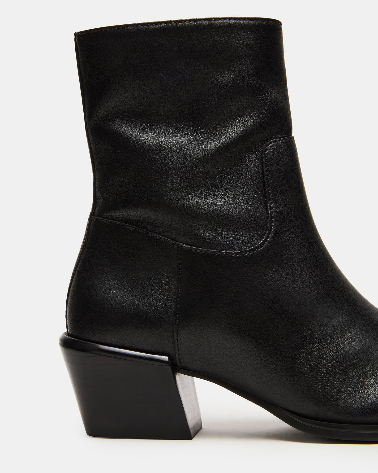 DANEY BLACK LEATHER - SM REBOOTED
