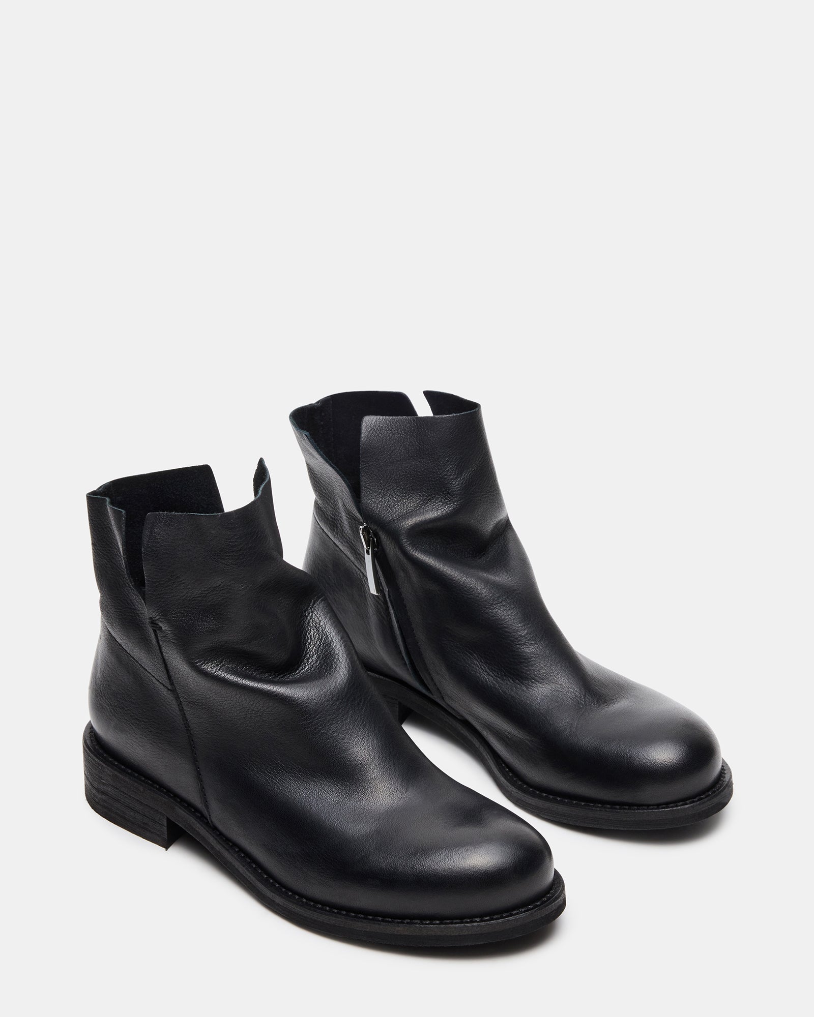 HUGHIE BLACK LEATHER - SM REBOOTED