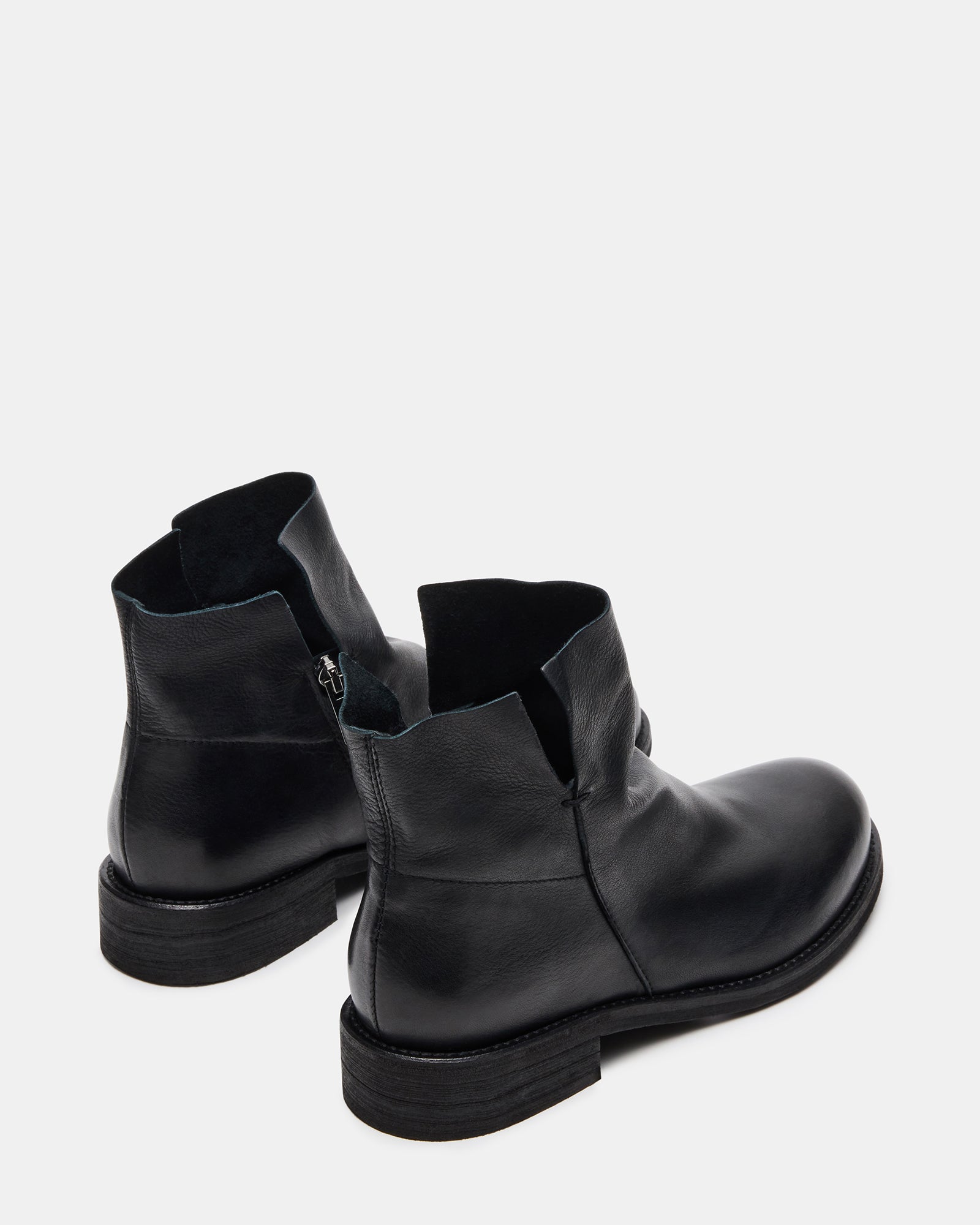 HUGHIE BLACK LEATHER - SM REBOOTED