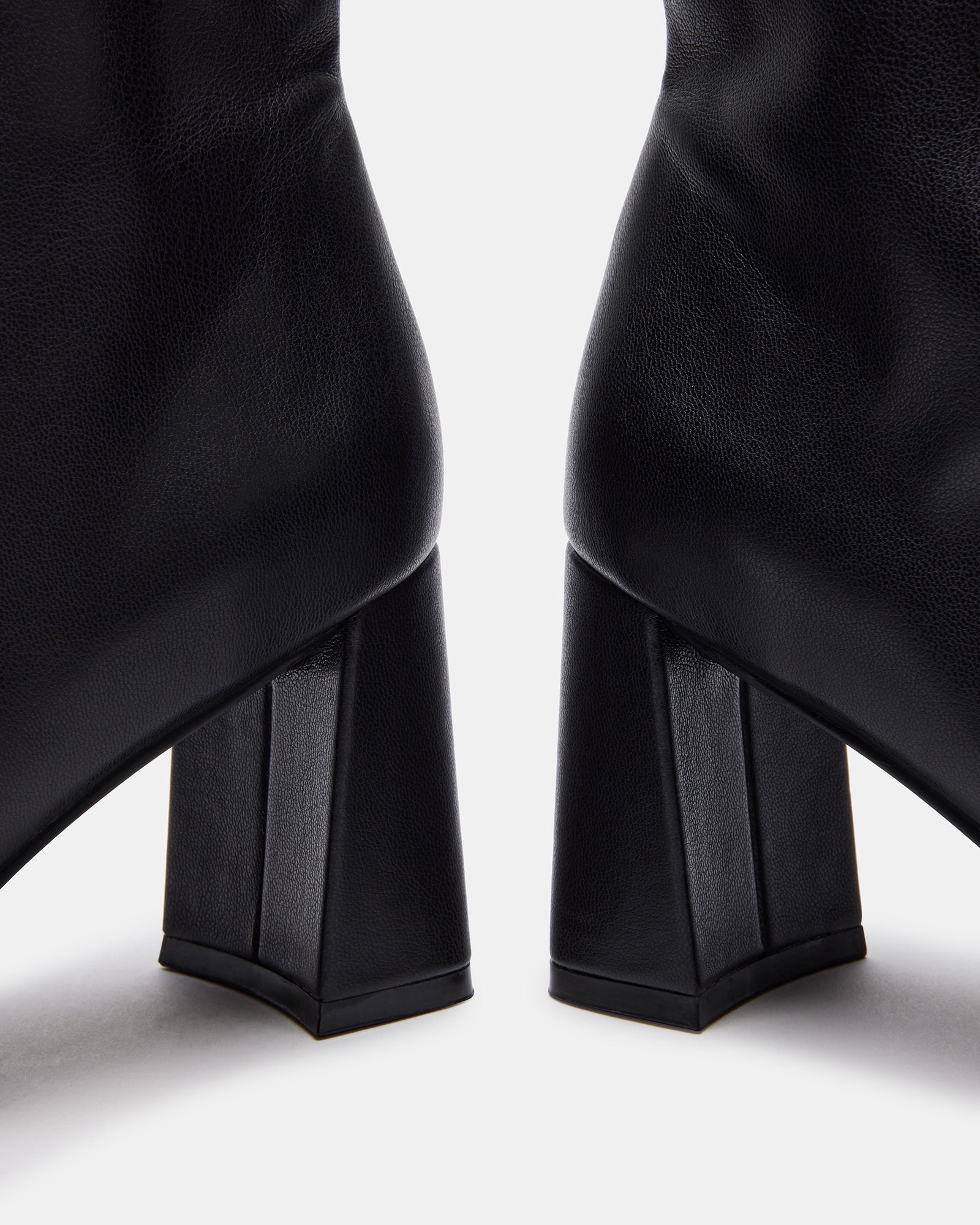 HUSH BLACK - SM REBOOTED